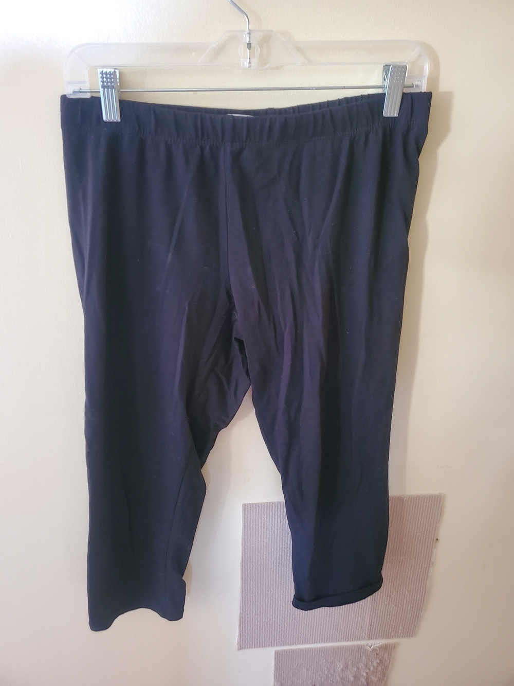 Women's Black Capri Pants - Comfortable Everyday Stretch
